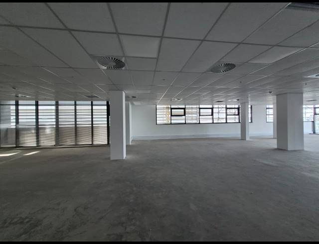 1,141M² OFFICE TO LET IN ILLOVO